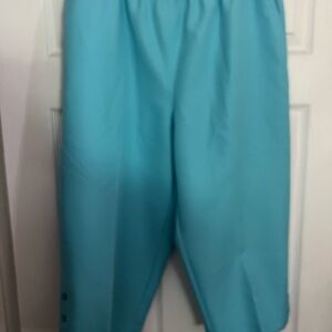 Alfred Dunner Aqua cropped slacks